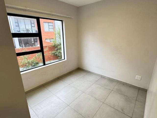 1 Bedroom Apartment / Flat For Sale in Shere