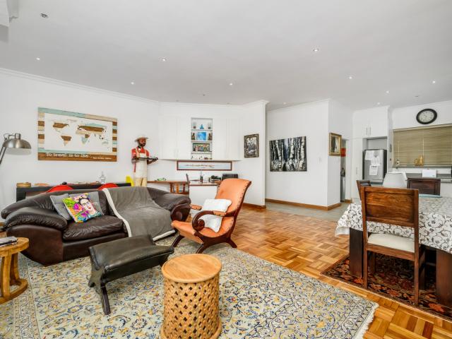 1 Bedroom Apartment / Flat For Sale in Summerstrand