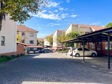 1 Bedroom Apartment / Flat For Sale in Paulshof