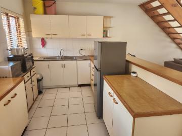 1 Bedroom Apartment / Flat For Sale in Pelham