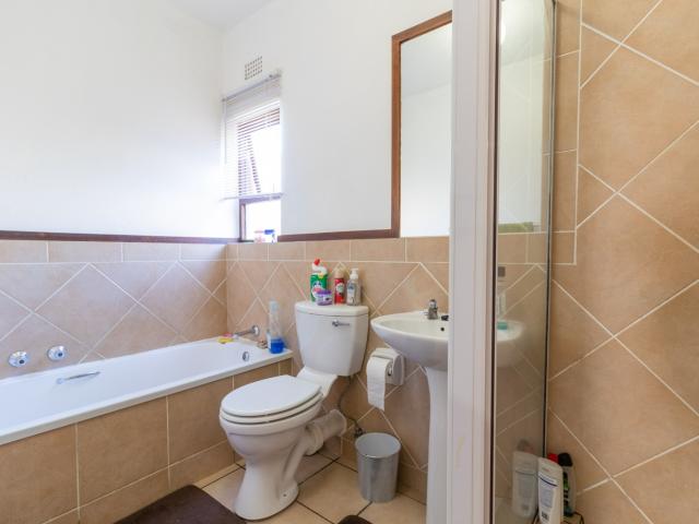 1 Bedroom Apartment / Flat For Sale in Pineslopes