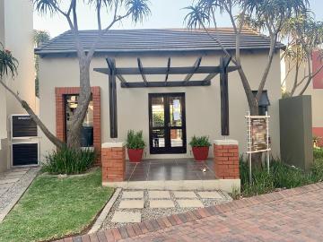 1 Bedroom Apartment / Flat For Sale in Pineslopes