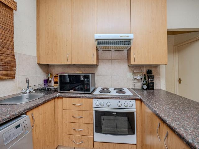 1 Bedroom Apartment / Flat For Sale in Pineslopes