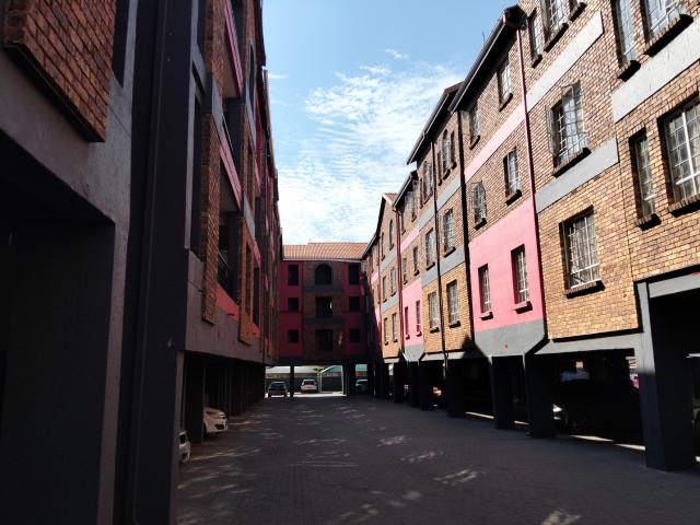 1 Bedroom Apartment / Flat For Sale in Ravenswood