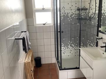 1 Bedroom Apartment / Flat For Sale in Waves Edge