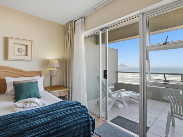 1 Bedroom Apartment / Flat For Sale in Waves Edge