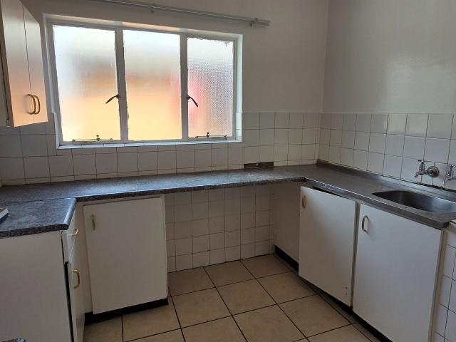 1 Bedroom Apartment / Flat For Sale in Windsor East
