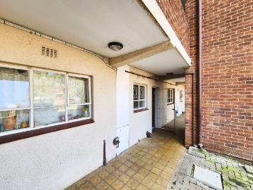 1 Bedroom Apartment / Flat For Sale in Windsor East