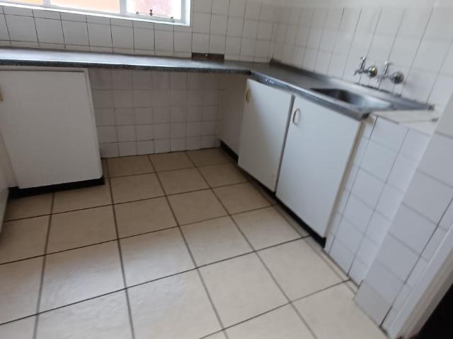1 Bedroom Apartment / Flat For Sale in Windsor East
