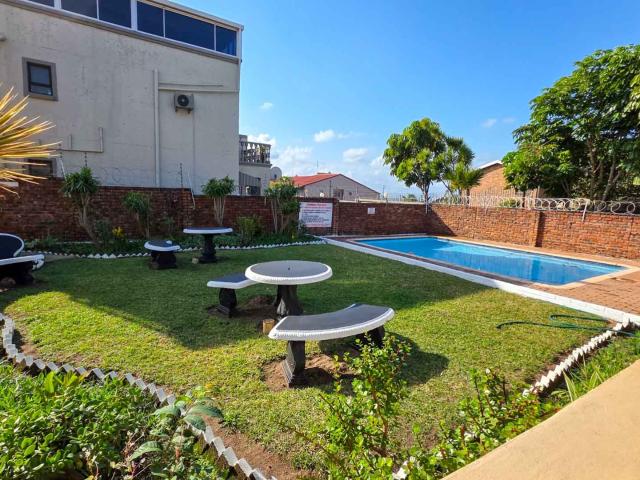 1 Bedroom Apartment / Flat For Sale in Uvongo Beach