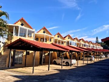 1 Bedroom Apartment / Flat For Sale in Uvongo Beach