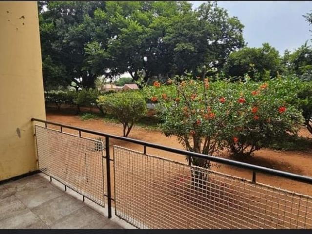 1 Bedroom Apartment / Flat For Sale in Vanderbijlpark CW 1
