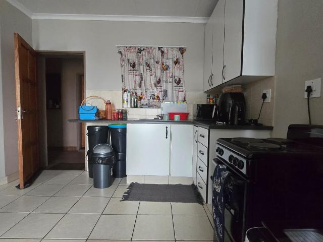1 Bedroom Apartment / Flat To Rent in Vanderbijlpark CW 5