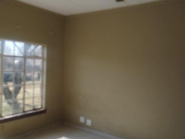 1 Bedroom Apartment / Flat to Rent in Vanderbijlpark SE 6