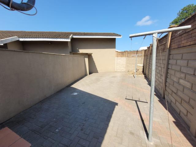 1 Bedroom Apartment / Flat To Rent in Veld En Vlei