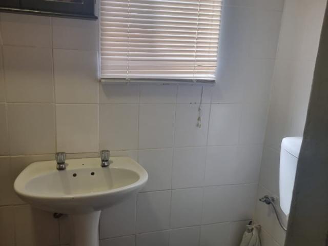 1 Bedroom Apartment / Flat To Rent in Vredenburg