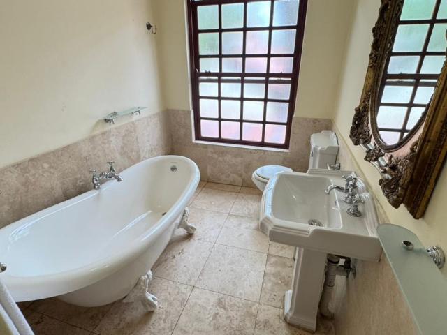 1 Bedroom Apartment / Flat To Rent in Waterkloof Ridge