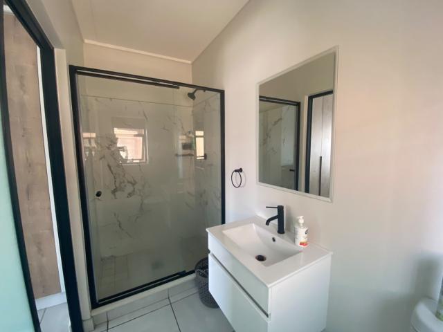 1 Bedroom Apartment / Flat To Rent in Willow Park Manor