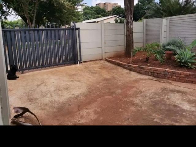 1 Bedroom Apartment / Flat To Rent in Wonderboom South