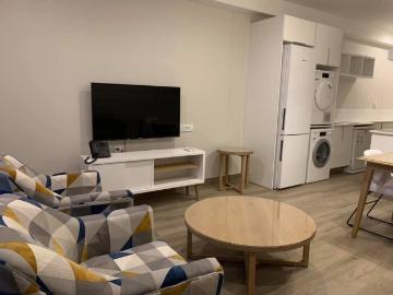 1 Bedroom Apartment / Flat To Rent in Ashlea Gardens