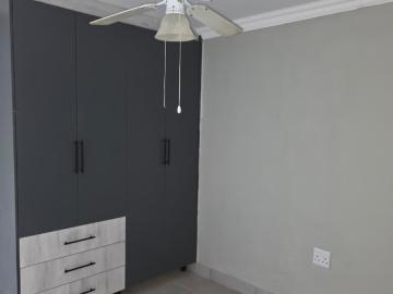 1 Bedroom Apartment / Flat To Rent in Aquapark