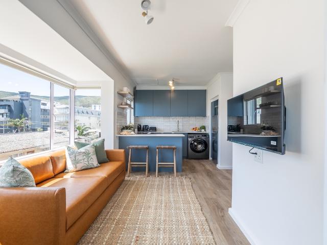 1 Bedroom Apartment / Flat To Rent in Bantry Bay