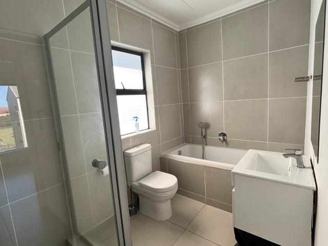 1 Bedroom Apartment / Flat To Rent in Ballito Central