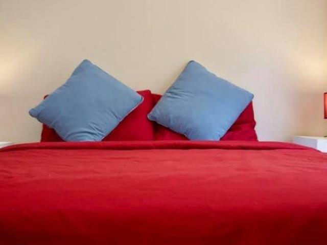 1 Bedroom Apartment / Flat To Rent in Benmore Gardens