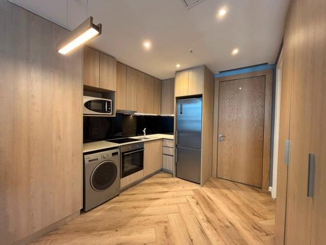 1 Bedroom Apartment / Flat To Rent in Benmore Gardens