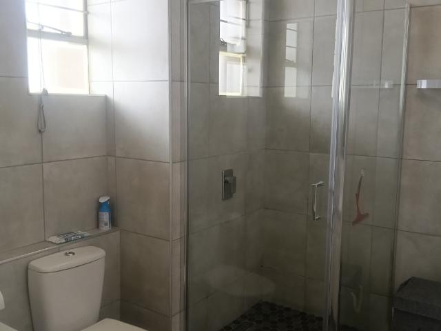 1 Bedroom Apartment / Flat To Rent in Bedfordview