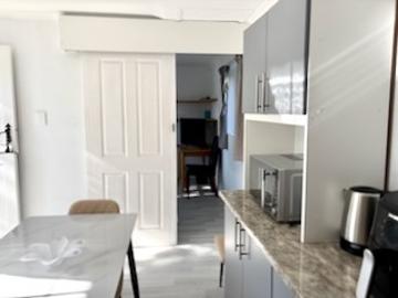 1 Bedroom Apartment / Flat To Rent in Belle Constantia