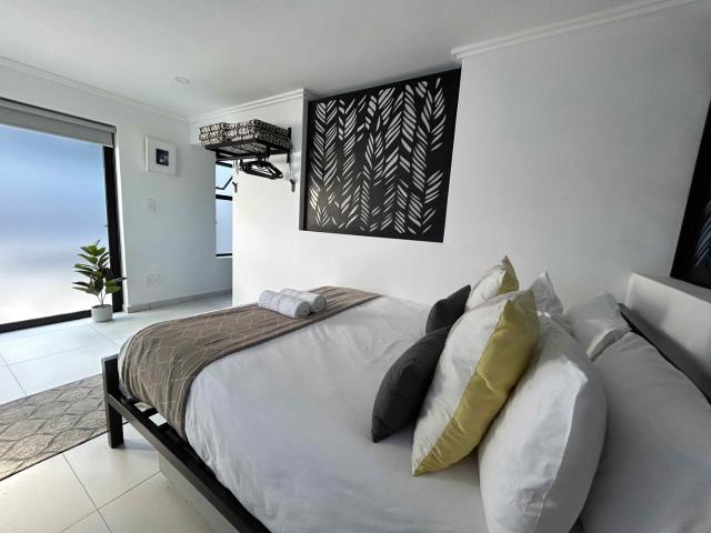 1 Bedroom Apartment / Flat To Rent in Bloubergstrand