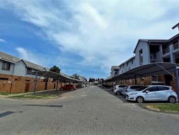 Crowthorne, City of Ekurhuleni Metropolitan Municipality, Gauteng, South Africa