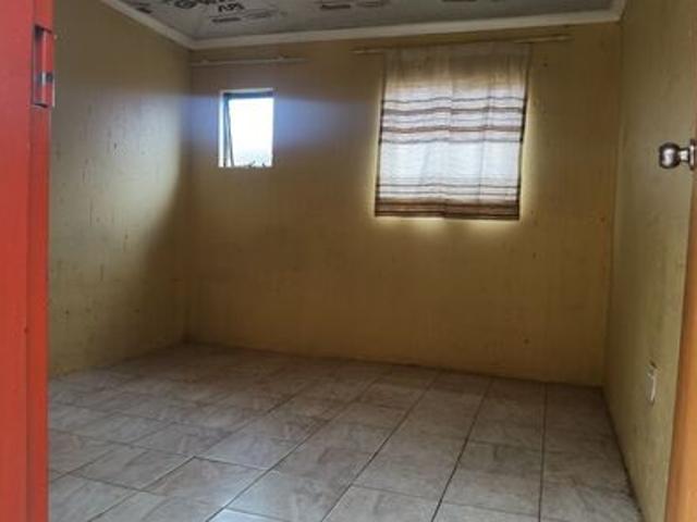 1 Bedroom Apartment / Flat To Rent in Chiawelo