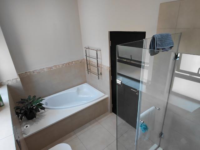 1 Bedroom Apartment / Flat To Rent in Copperleaf Estate