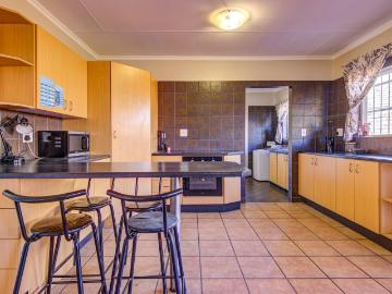 1 Bedroom Apartment / Flat To Rent in Crystal Park