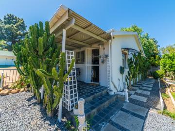 1 Bedroom Apartment / Flat To Rent in Die Boord