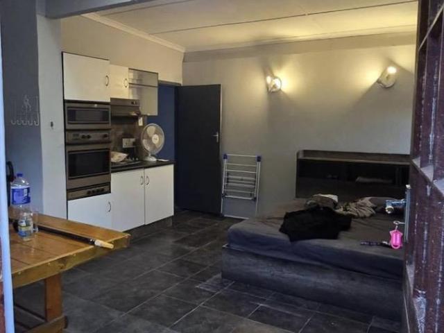 1 Bedroom Apartment / Flat to Rent in Dorchester Heights