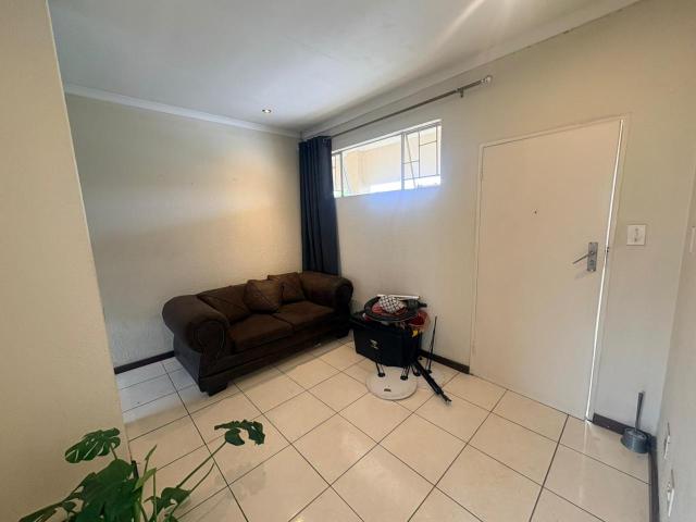1 Bedroom Apartment / Flat To Rent in Eden Glen