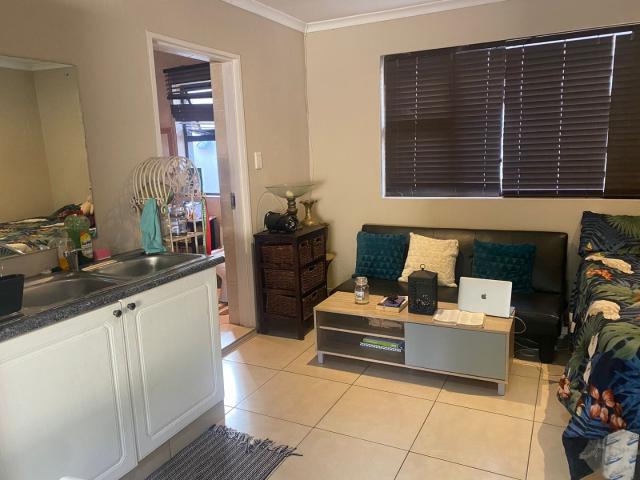 1 Bedroom Apartment / Flat To Rent in Essexwold