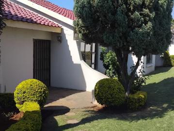 1 Bedroom Apartment / Flat To Rent in Glenanda