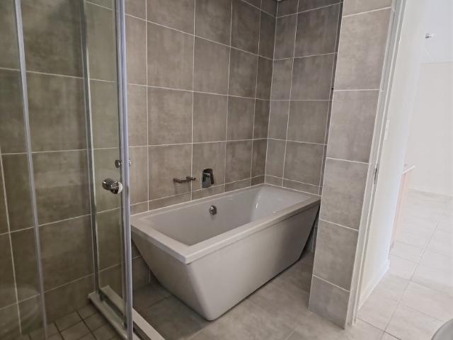 1 Bedroom Apartment / Flat To Rent in Greenbay Eco Estate