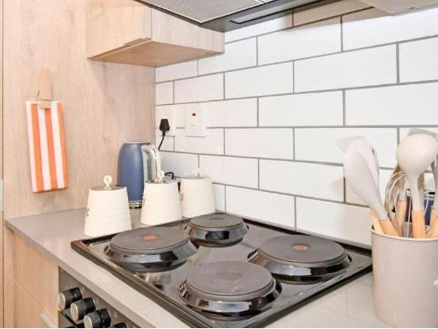 1 Bedroom Apartment / Flat To Rent in Illovo