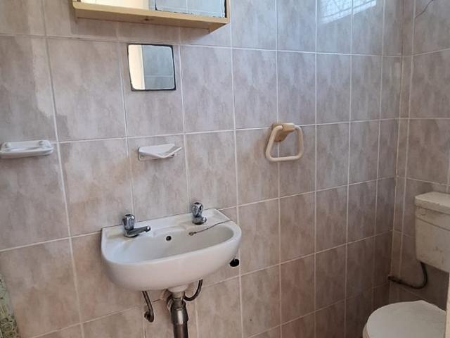 1 Bedroom Apartment / Flat To Rent in Illovo Beach