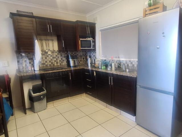 1 Bedroom Apartment / Flat To Rent in Illovo Beach
