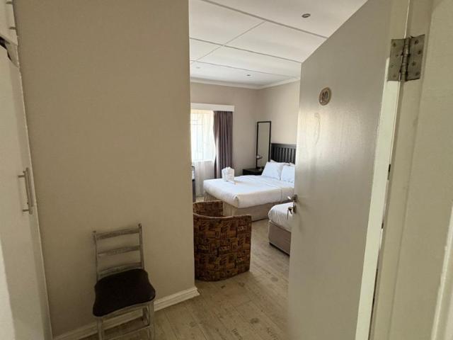 1 Bedroom Apartment / Flat To Rent in Jeffreys Bay Central