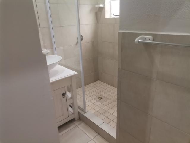 1 Bedroom Apartment / Flat To Rent in Jeffreys Bay Central