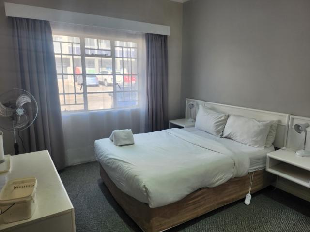 1 Bedroom Apartment / Flat To Rent in Jeffreys Bay Central