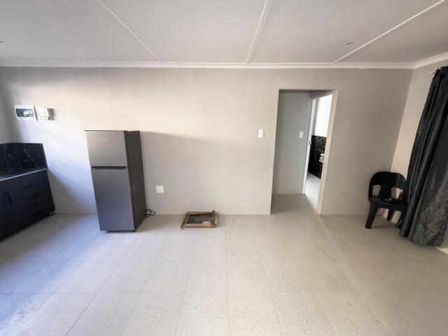 1 Bedroom Apartment / Flat To Rent in Kleinmond Central
