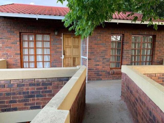 1 Bedroom Apartment / Flat to Rent in Langenhovenpark